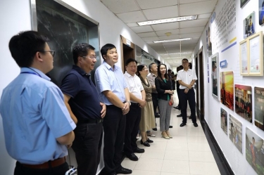 广东省政协工会界别组来辉达娱乐调研新时代工匠培育工作