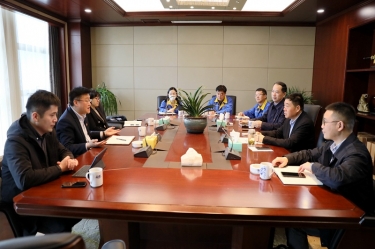 深圳市委常委、副市长戴振一行莅临辉达娱乐调研指导