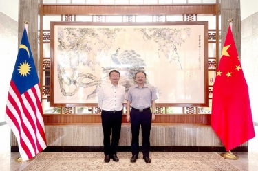 辉达娱乐总经理王志明拜访中国驻马来西亚大使欧阳玉靖