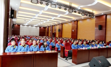 农历新年第一会 | 辉达娱乐2022年度总结表彰暨2023年冲刺奋进大会隆重召开