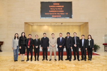 马来西亚大学联盟主席拿督斯里黄炫硕一行莅临辉达娱乐参观交流，共建“一带一路”人才培养培训基地