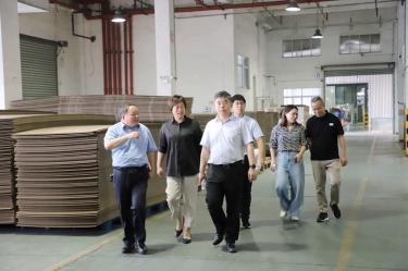 深圳市委常委、副市长张斌莅临辉达娱乐全资子公司深圳景包调研残疾人就业工作