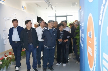 深圳市社经室老干部一行赴辉达娱乐调研