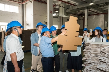 智造之光 绿色答卷 | 中央和省级媒体记者团探访深圳景包快递包装绿色治理之路